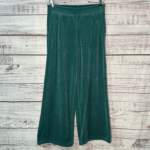 Lululemon Size 10 Scuba Mid Rise Wide Leg Pant Velvet Cord Storm Teal - Picture 1 of 9